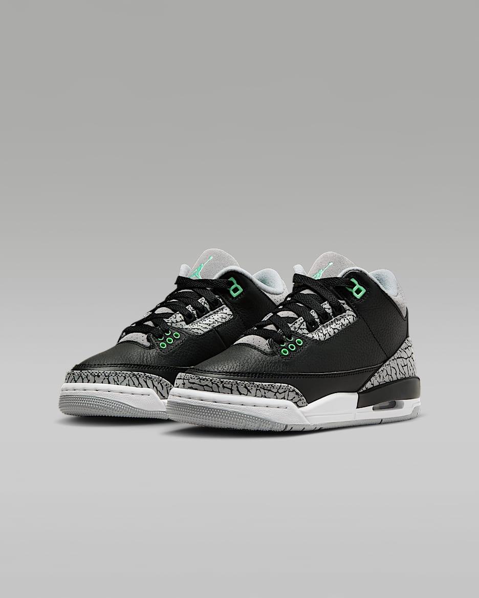 Air Jordan 3 Retro Green Glow Big Kids Shoes. Nike